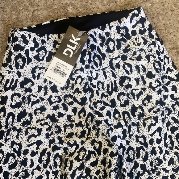 💗DLK | Yoga Legging B&W Animal Print - Picture 4 of 8